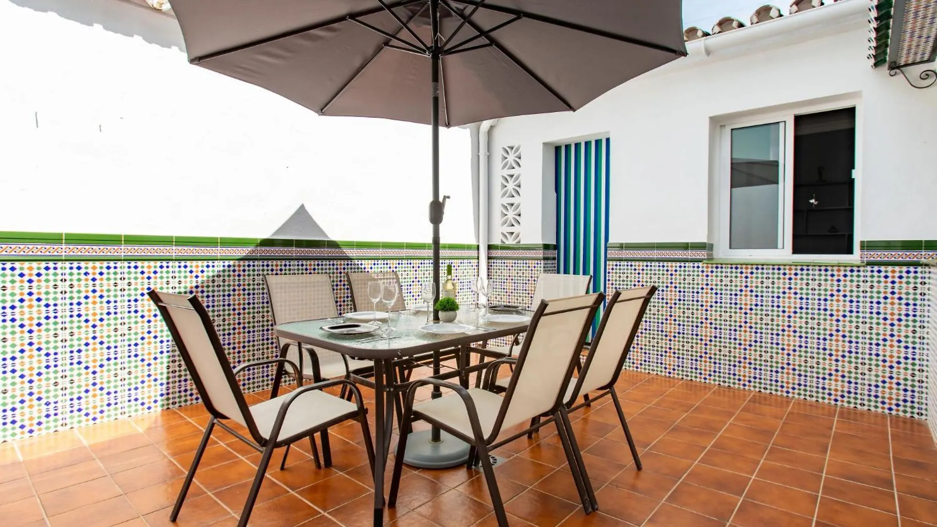 Villa Town Center House With Jacuzzi Nerja